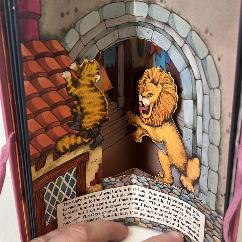 Vintage Puss in Boots and Hansel and Gretel- A Peepshow Book 1977 Carousel Books - Picture 6 of 16